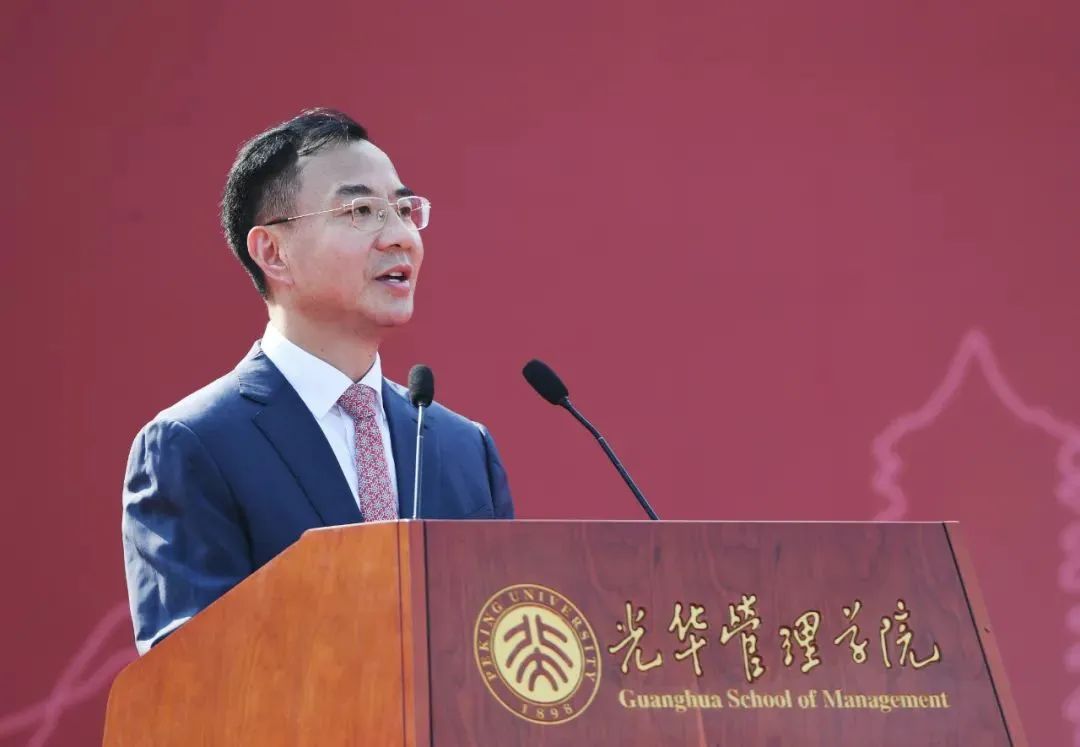 刘烈宏在北大pg电子模拟器开学仪式演讲：让头脑的pg电子模拟器照亮工业未来之路