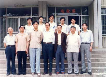 199001